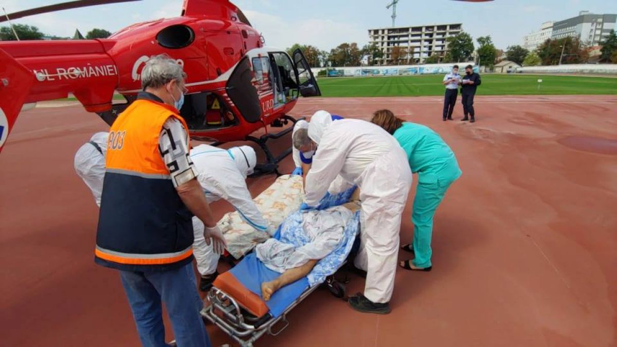 Un tânăr de 19 ani, transportat cu un elicopter SMURD la Chișinău, după ce a fost implicat într-un accident rutier