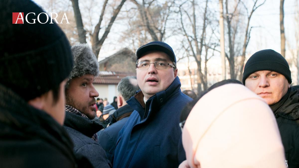 Usatîi către DA, PAS și PSRM: „Nu face să împărțiți blana ursului”