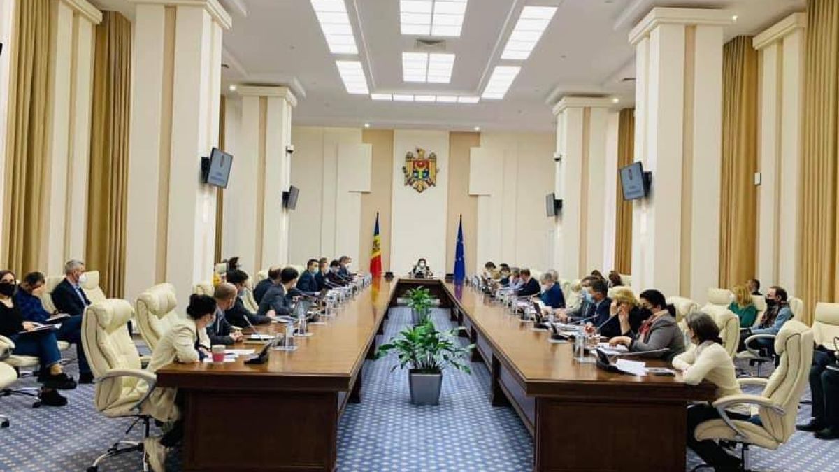 Va coordona donațiile și cazarea. Un centru unic de gestionare a fluxului de refugiați, creat la Cancelaria de Stat