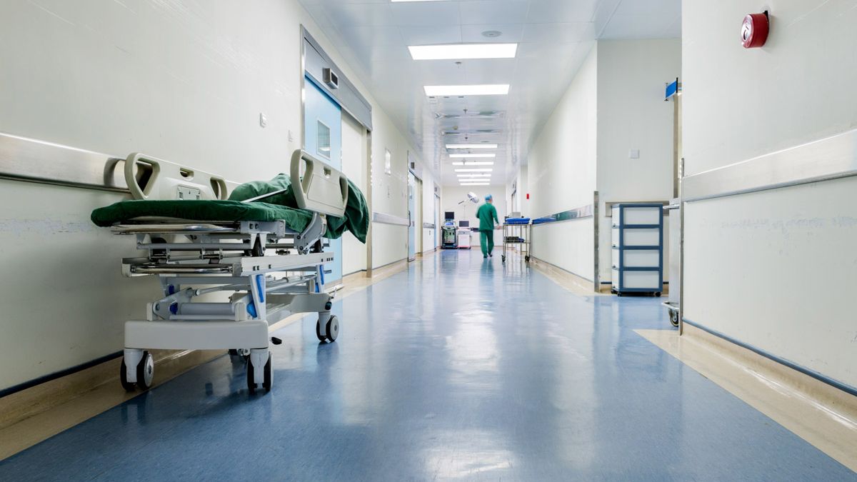 Verdictul localnicilor, înaintea specialiștilor. O femeie din Drochia a ajuns în gura orașului, deși era doar suspectă la COVID-19
