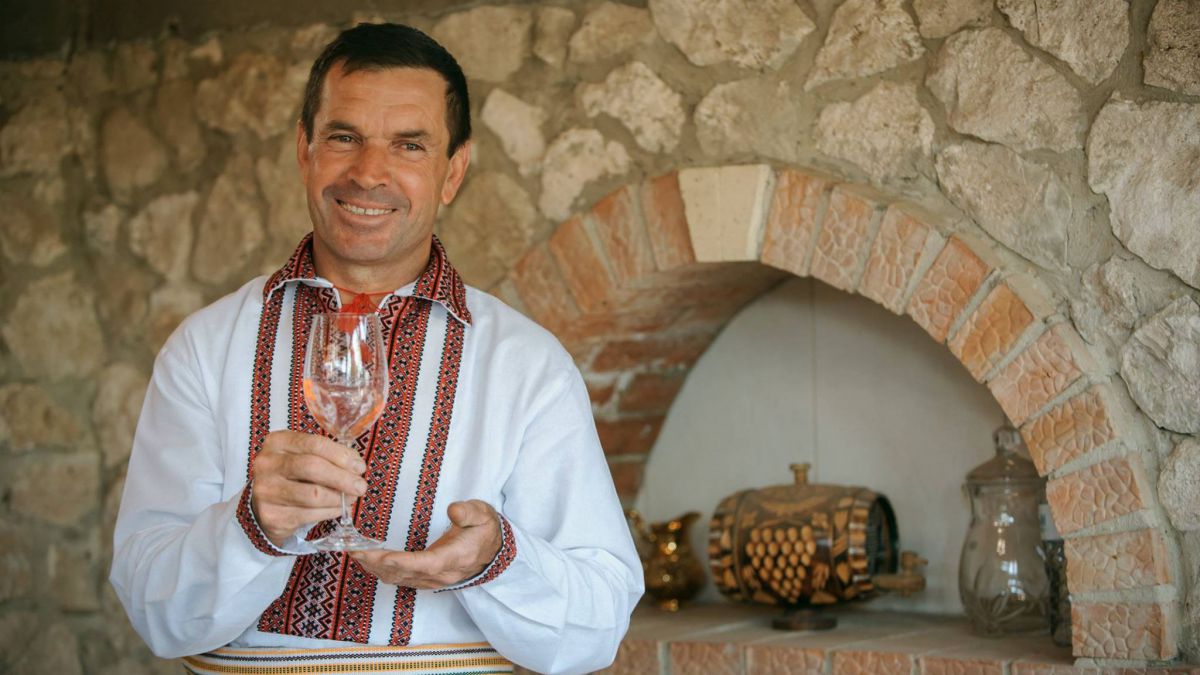 „Sava Wines”, cu gândul spre noi orizonturi și cumpărători. Vinificatorul face un popas la ROOFOFFLINE