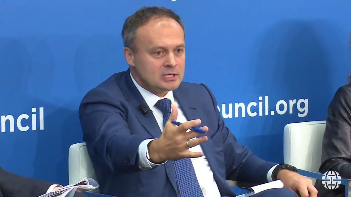 VIDEO. „Avem una dintre cele mai liberale prevederi legale pentru proteste”. Contrastul dintre declarațiile lui Candu și realitatea moldovenească