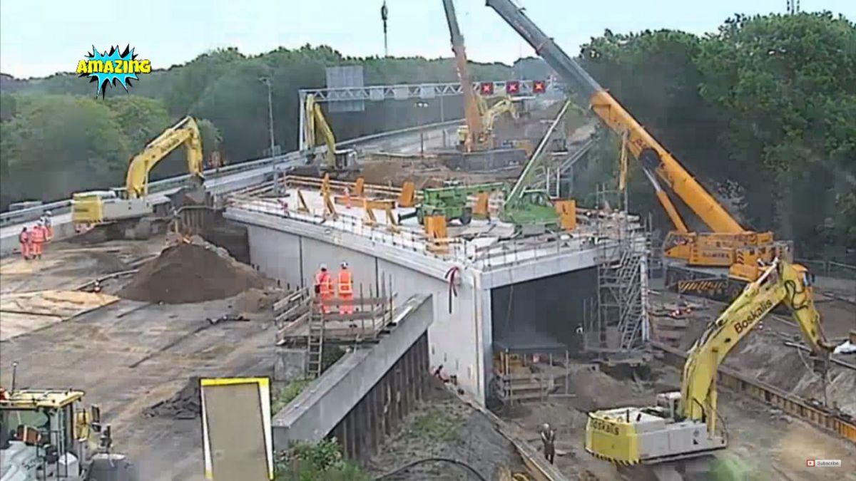 VIDEO. Cum olandezii construiesc un tunel în doar două zile