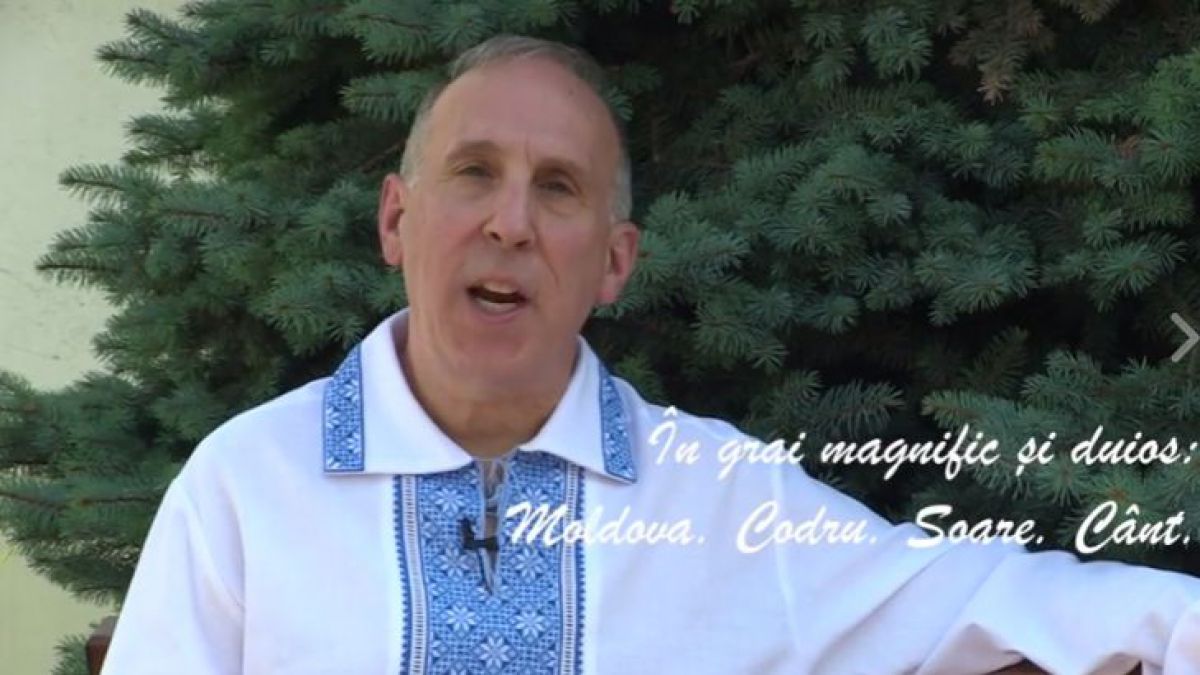 VIDEO. Felicitare ingenioasă din partea Ambasadorului SUA la Chișinău cu ocazia sărbătorii „Ziua limbii”
