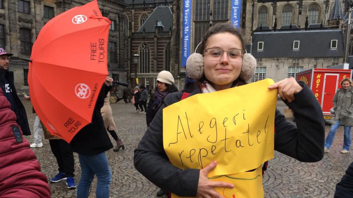 VIDEO. FOTO. Cum protestează diaspora. Moldovenii din Italia, Spania, Dubai, România și alte țări au ieșit în stradă