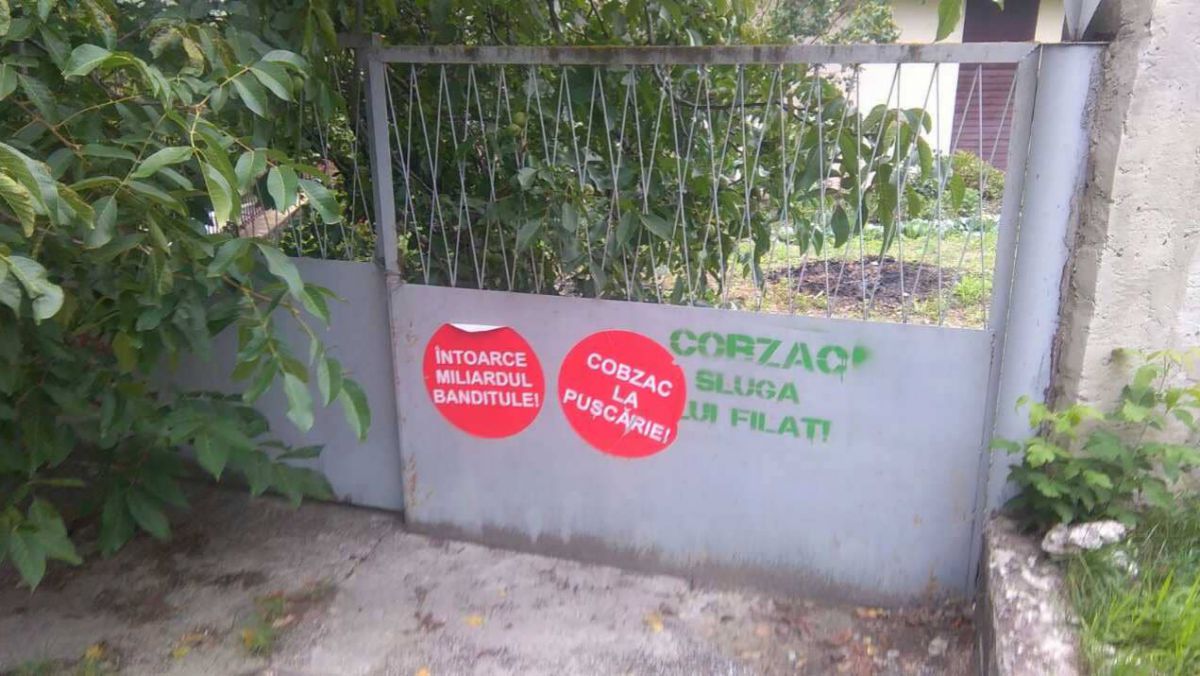 VIDEO. FOTO. Orașul Hâncești, împânzit cu inscripții denigratoare. Deputat PLDM: „Savurez din plin democrația”