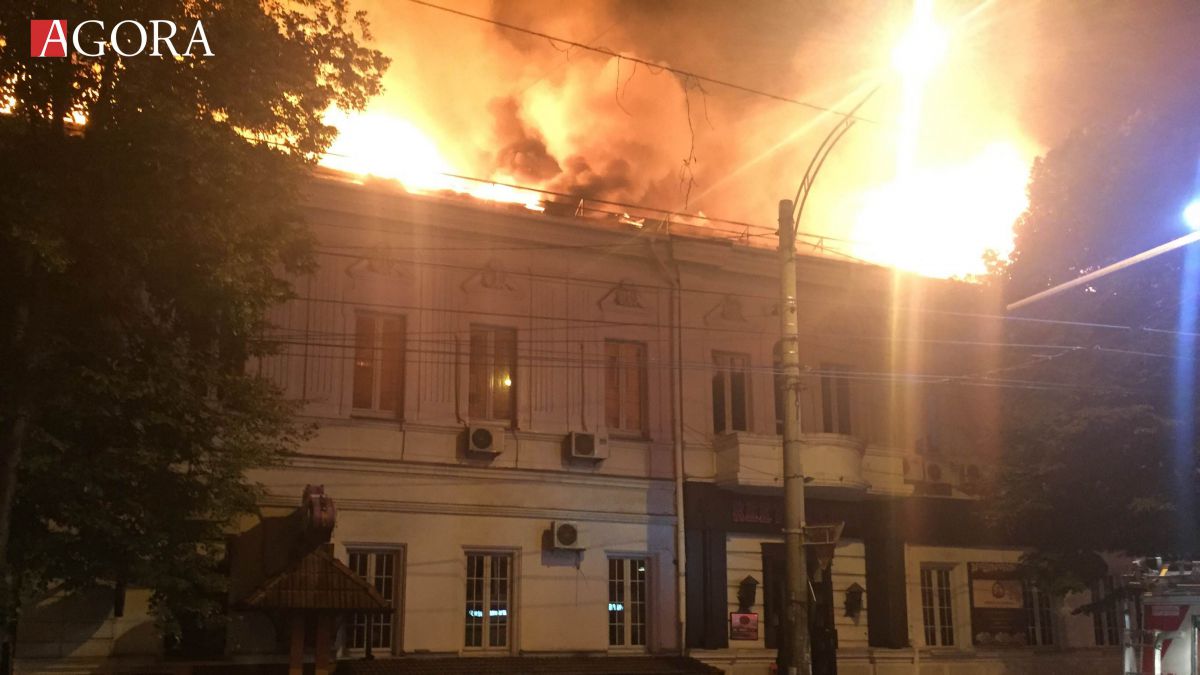 VIDEO. Imagini noi de la incendiul de pe strada Pușkin