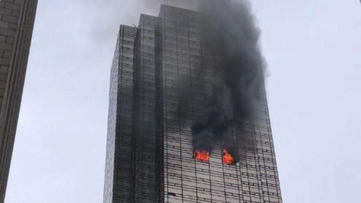 VIDEO. Incendiu la Trump Tower din New York: un mort și șase răniți