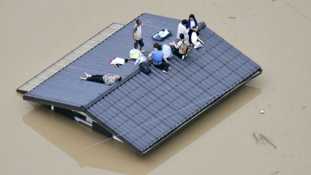VIDEO. Inundaţii devastatoare în Japonia: Bilanţul a ajuns la peste 140 de morţi
