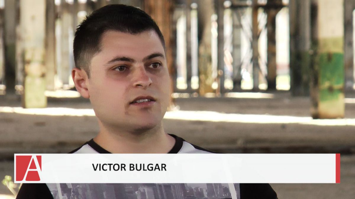 VIDEO. Mărturiile unui tânăr maltratat pe 7 aprilie 2009: Polițistul-agresor îmi propunea drept recompensă un porc