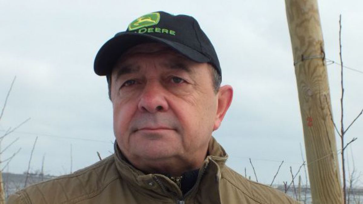 VIDEO. Peripețiile unui investitor francez în Moldova: cum a ajuns să piardă 60 de hectare de terenuri, vândute de fosta lui iubită