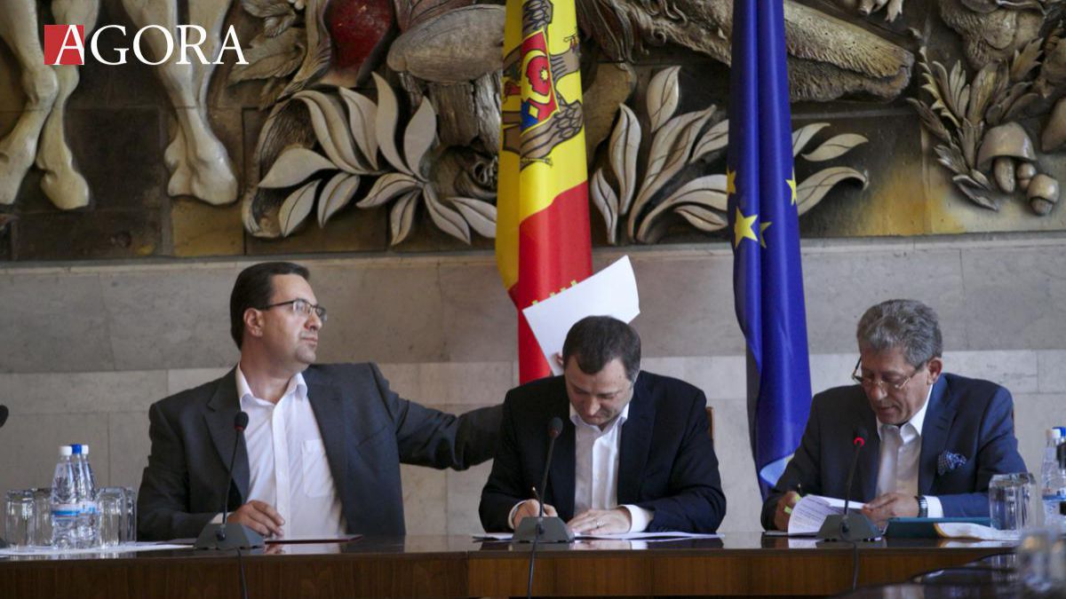 VIDEO. Se încurcă în declarații? De unde a aflat Mihai Ghimpu de „condițiile” Maiei Sandu