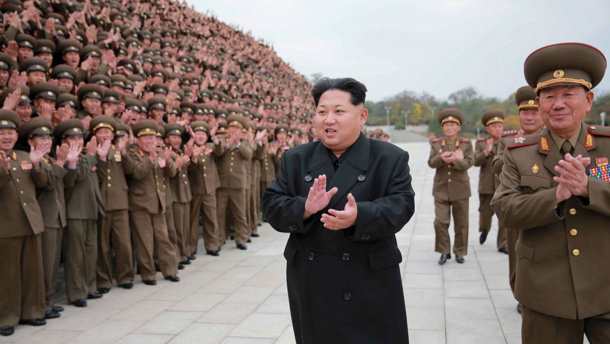 VIDEO. Sute de studenți nord-coreeni, înrolați în armată în urma escaladării tensiunilor dintre Phenian și SUA