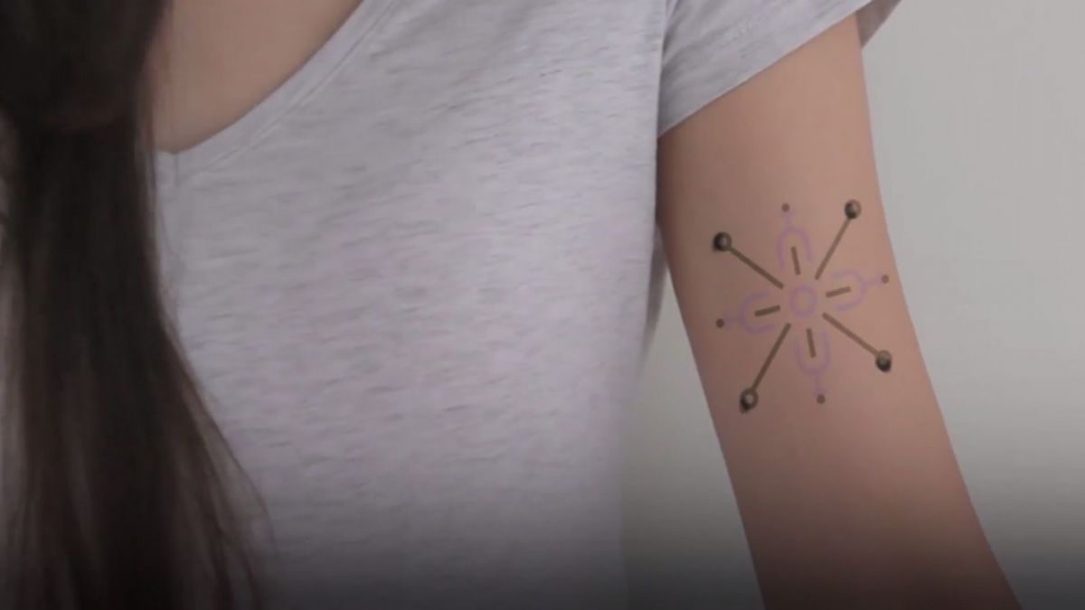 VIDEO. Tatuajele care ne pot salva viața când își schimbă culoarea