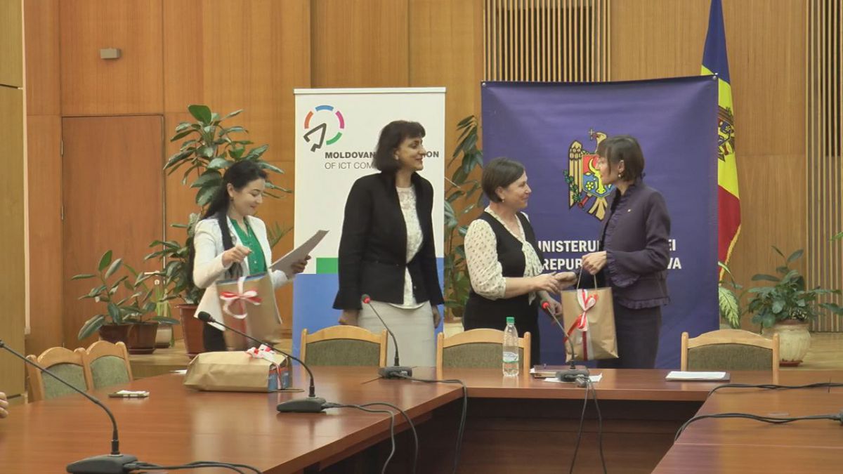 VIDEO. Zece licee din Moldova au fost dotate cu echipament modern pentru laboratoarele de fizică