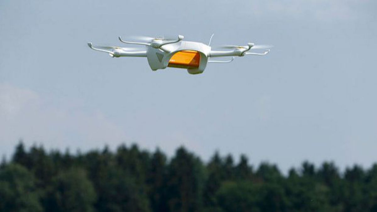 VIDEO: Poşta elveţiană a început să testeze livrarea coletelor cu ajutorul dronelor