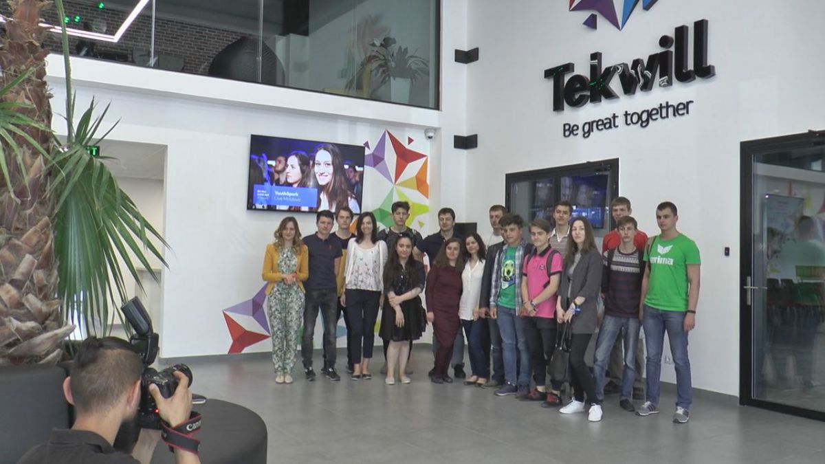 VIDEOGRAFIC. Cum s-a desfășurat „YouthSpark Live”, organizat de ATIC și Microsoft, la Chișinău