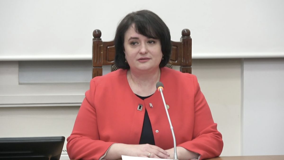 Viorica Dumbrăveanu, mesaj emoționant: Mama, stai acasă (VIDEO)