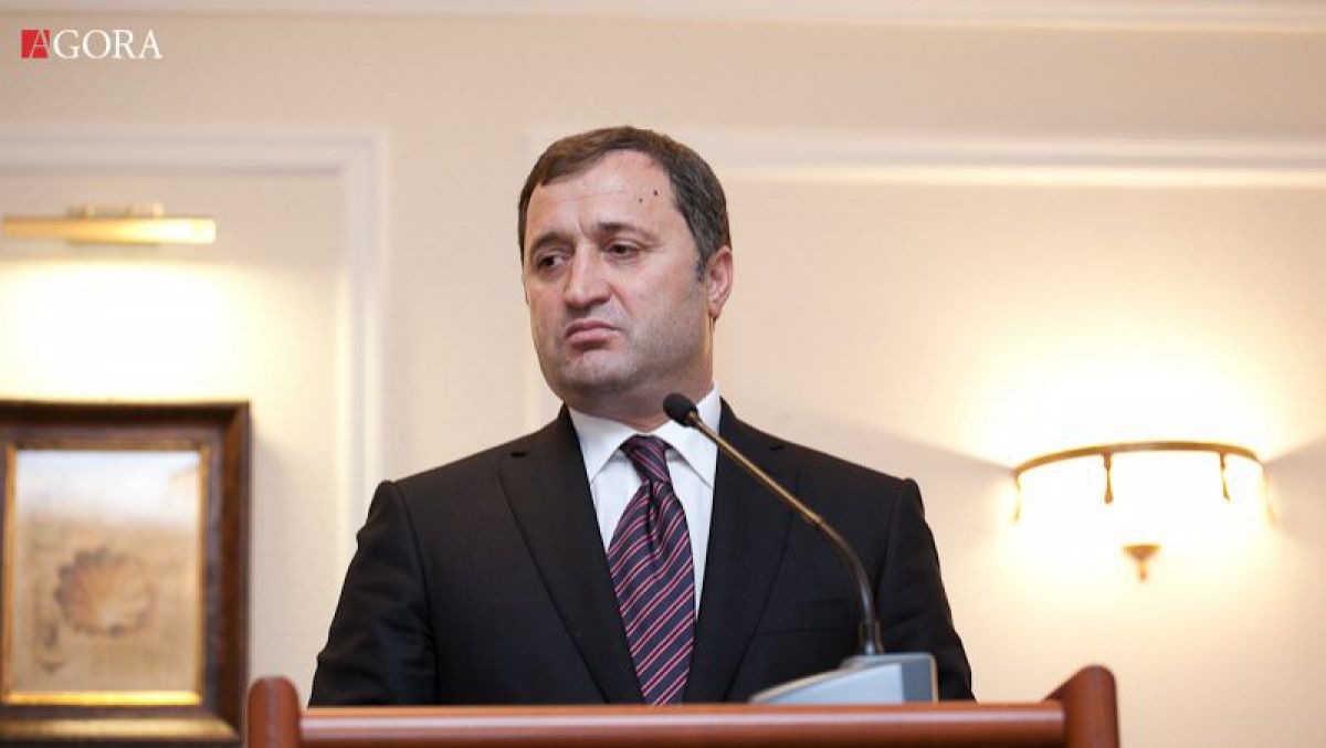 Vlad Filat rămâne în arest pentru încă 30 de zile