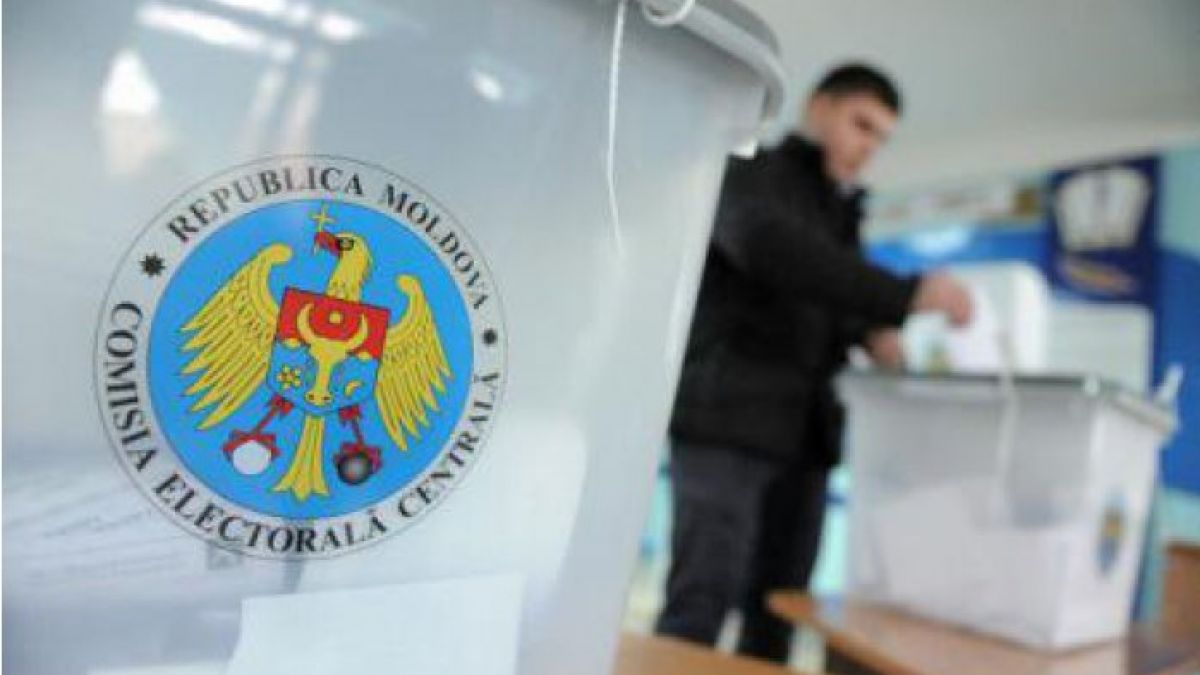 Votat: Amenzi usturătoate pentru transportarea organizată a alegătorilor și închisoare pentru utilizarea resurselor administrative