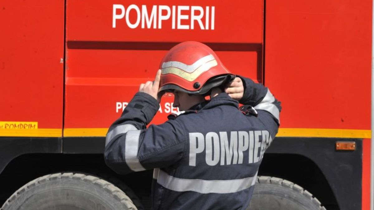 Vulcănești: Câteva persoane au aprins cauciucuri și au încercat să incendieze clădirea procuraturii. Polițiștii, pe urmele făptașilor