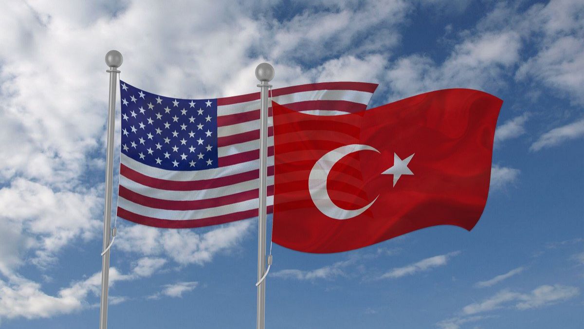 Washingtonul avertizează companiile turce să sisteze afacerile cu Iranul. Altfel nu mai pot face afaceri cu SUA