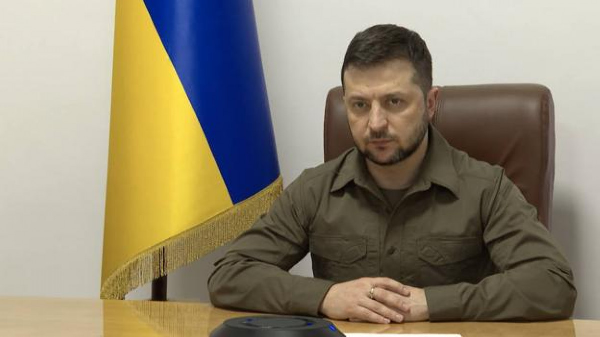Zelenski susține că aproape toți oamenii blocați în subsolurile uzinei Azovstal au fost „evacuați”