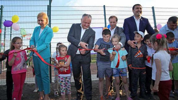 Un proiect cu iz electoral? Misterele celor 300 de complexuri sportive ale lui Dodon: „Nu s-a mișcat un deget” (DOC)