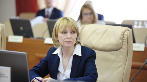 2.000 de cazuri COVID-19 într-o zi? Ministra Sănătății are o explicație a numărului mare