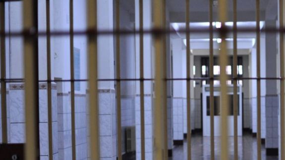 Avocatul poporului: Statul încalcă drepturile omului atunci când vrea să pună stop pe reducerea pedepselor celor deținuți în condiții proaste