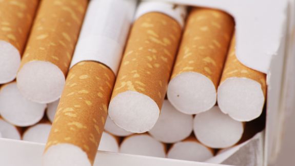 Din 1 ianuarie, chioșcurile cu țigări vor trebui să fie amplasate la 200 de metri distanță de școli și spitale. Cum se va măsura distanța (INFOGRAFIC)
