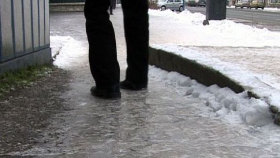 Iarna își intră în drepturi. Meteorologii anunță Cod Galben de ghețuș. Cum va fi vremea la început de săptămână