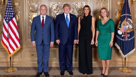 Igor și Galina Dodon, fotografie comună cu Donald Trump și prima doamnă a SUA