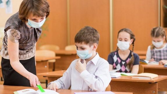 În capitală începe testarea angajaților nevaccinați anti-COVID din școli și grădinițe. Decizia CESP Chișinău (DOC)