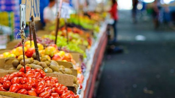 În luna septembrie a anului curent s-au scumpit serviciile prestate de populație, dar au scăzut prețurile la legume și fructe