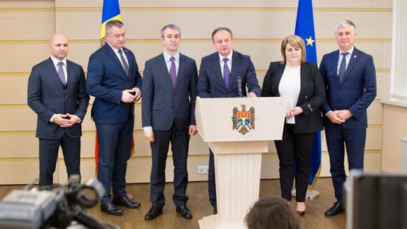 Încă doi deputați Pro Moldova anunță că o vor susține pe Violeta Ivanov la alegerile prezidențiale 