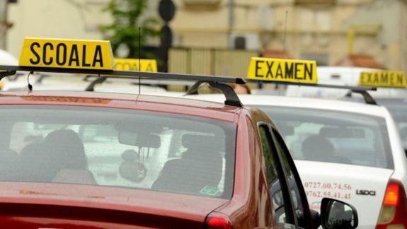 Examenele pentru obținerea permisului de conducere vor fi reluate din data de 3 iunie