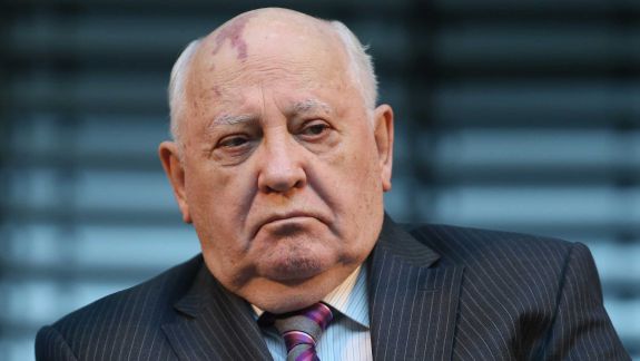 Mihail Gorbaciov dă avertizări împotriva reînceperii Războiului Rece