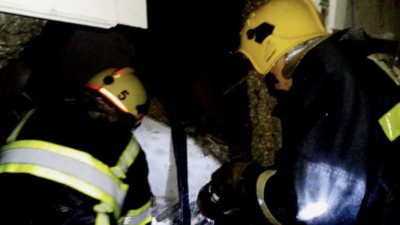 Deflagrație într-o locuință din Căușeni: Un bărbat s-a ales cu fracturi la ambele picioare și arsuri (FOTO)