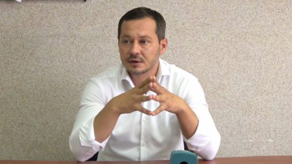 Ruslan Codreanu îi îndeamnă pe chișinăuieni să meargă la vot: „Hai sa ajutăm viitorul primar și consiliul municipal” (VIDEO)