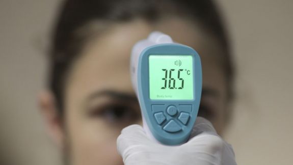 Șefa de la Sănătate: „95 % din instituțiile de învățământ au fost deja dotate cu termometre și produse de dezinfectare”