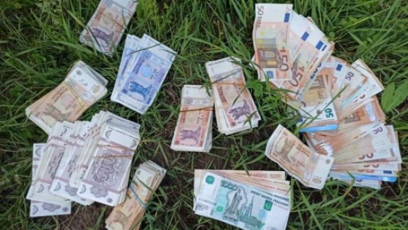 A intrat pe geam în casa unei femei și a furat zeci de mii de euro. Isprava unui bărbat de la Călărași (VIDEO)