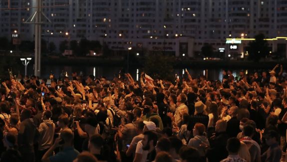 A doua noapte de proteste în Belarus. Peste două mii de persoane au fost arestate de poliție (VIDEO, GALERIE FOTO)