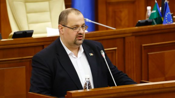 Adrian Lebedinschi ar urma să ia locul lui Igor Dodon în Parlament, după ce acesta a anunțat că renunță la mandatul său de deputat