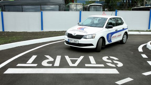 Afacerea programărilor urgente la examenul auto continuă, în pofida eforturilor ASP