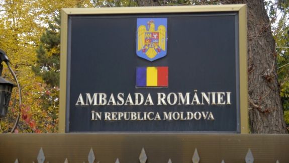Ambasada României la Chișinău și-a modificat programul de lucru, iar mai multe servicii vor fi reluate 