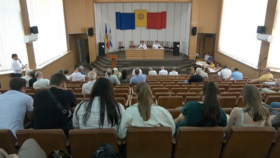 Ca de obicei, și astăzi ședința Consiliului Municipal Chișinău a început cu întârziere. Subiectele de pe ordinea de zi (VIDEO LIVE)