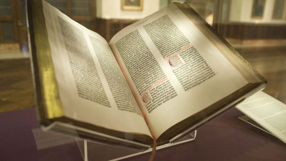 Între mituri și vestigii istorice. Când și cum a fost compilată Biblia?