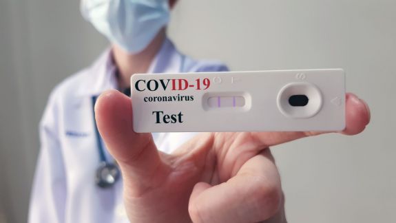 Prețul testelor COVID-19 în diferite țări: De la 20 la peste 200 de euro (GRAFIC)