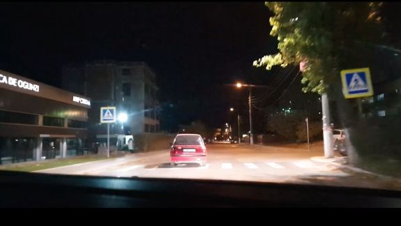 Cazul polițistului învinuit că ar fi condus băut un automobil, accidentând o altă mașină parcată, va fi rejudecat (VIDEO)
